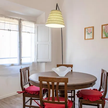 Borgo Santa Croce Apartment By Mamo Florence-3